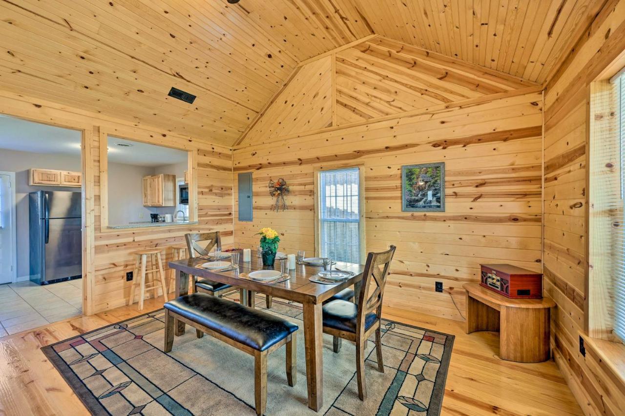 Вилла Breathtaking Elkin Getaway With Vineyard Views! Экстерьер фото