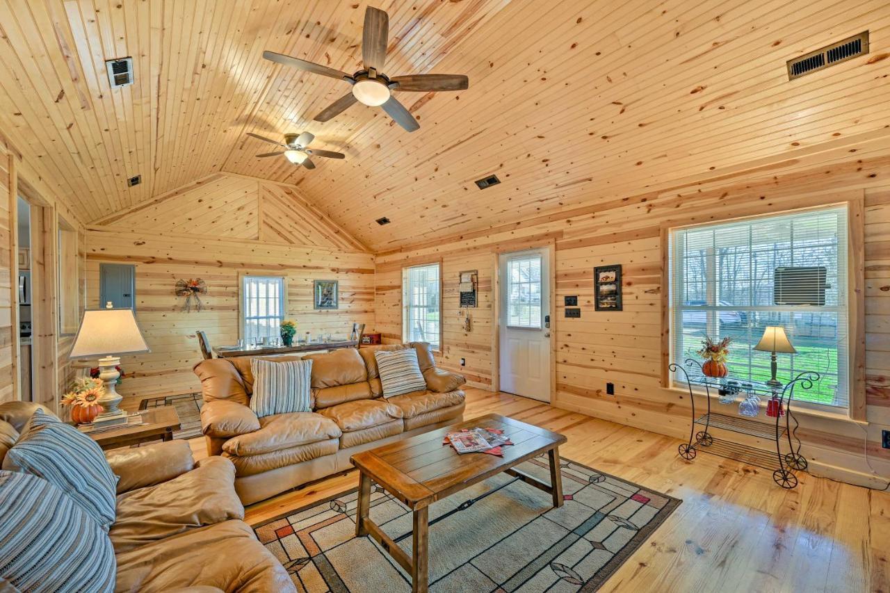 Вилла Breathtaking Elkin Getaway With Vineyard Views! Экстерьер фото