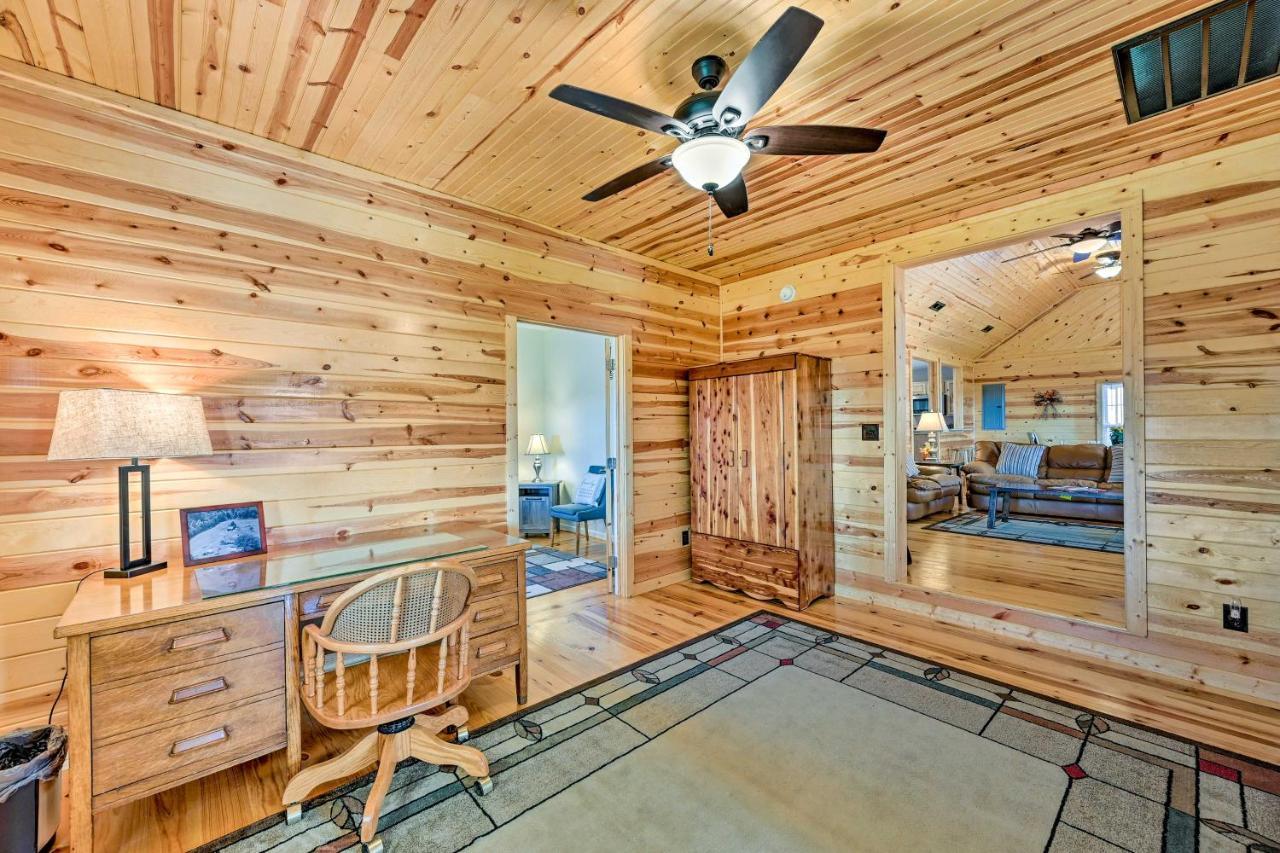 Вилла Breathtaking Elkin Getaway With Vineyard Views! Экстерьер фото