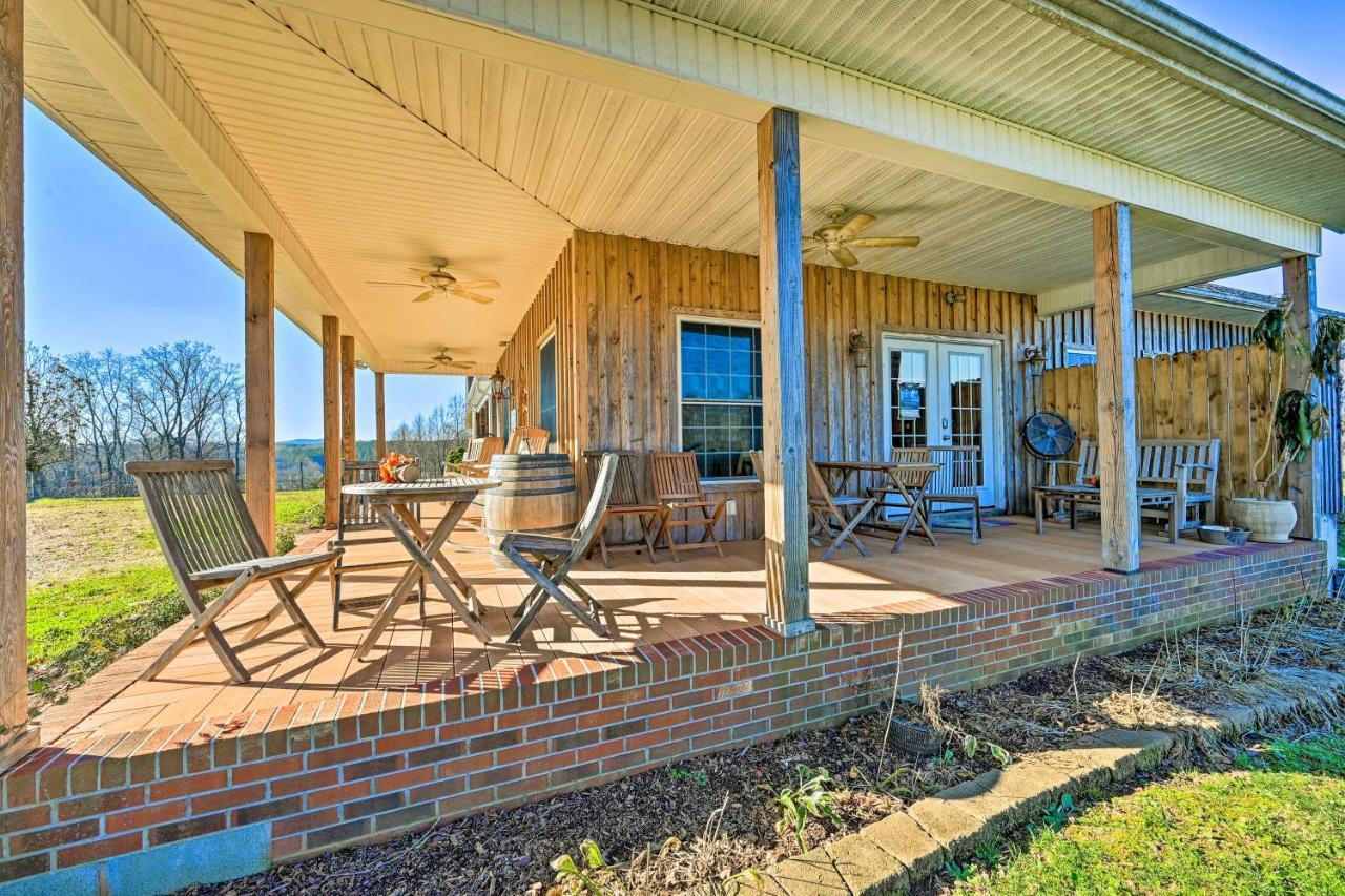 Вилла Breathtaking Elkin Getaway With Vineyard Views! Экстерьер фото
